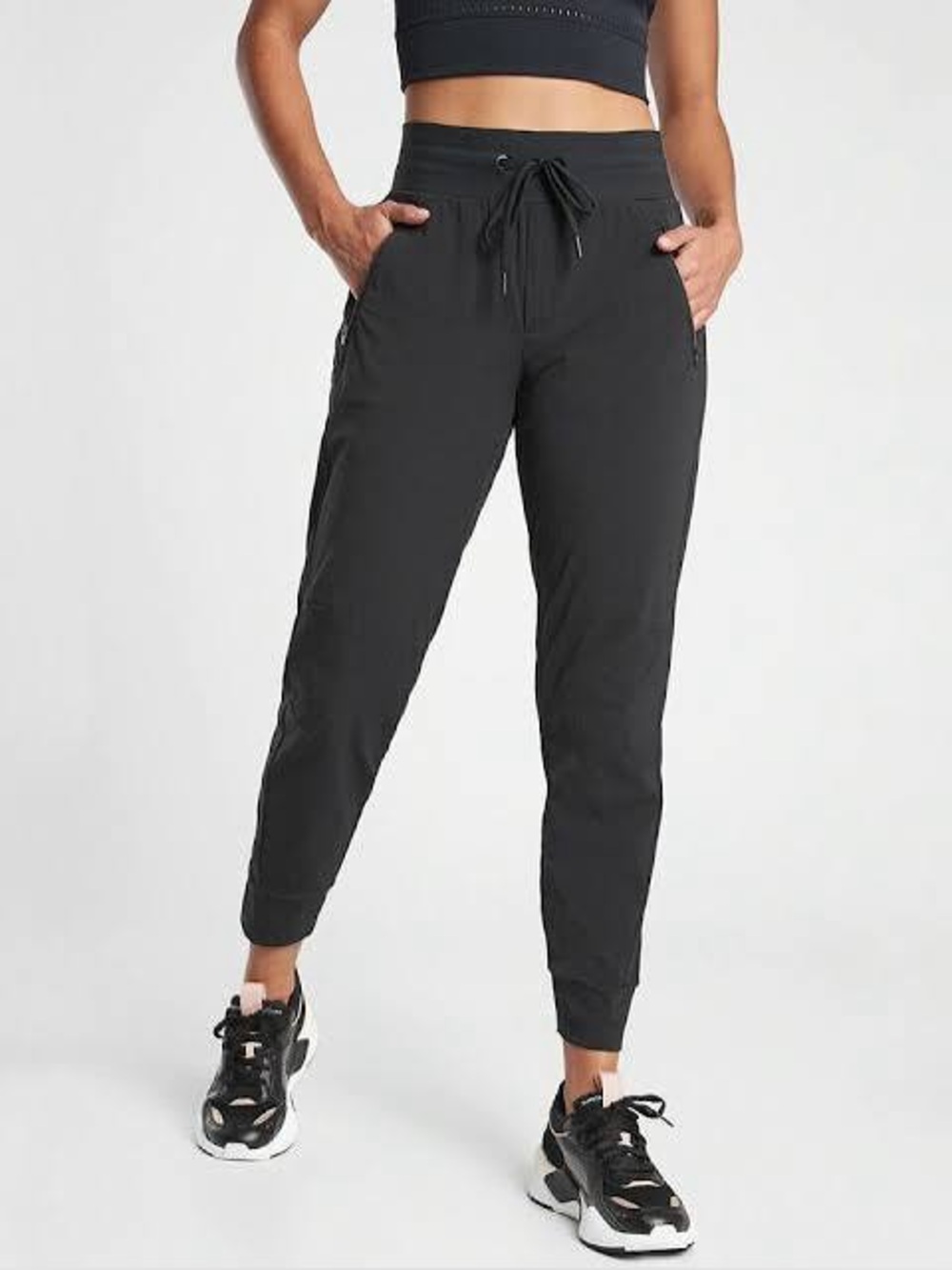 Women’s Athleta Trekkie North Jogger Black Size 12 Nylon Zip Pockets